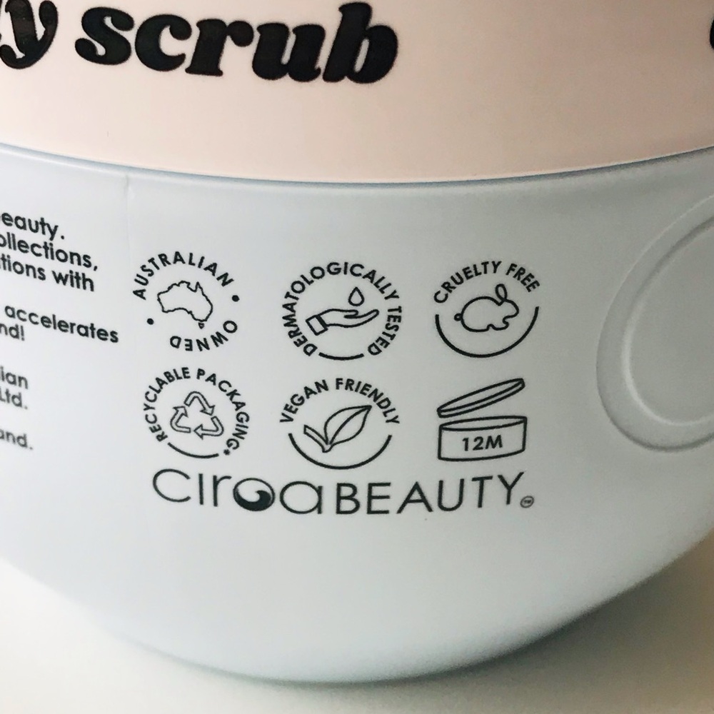 CIROA Body Scrub Coconut and Macadamia Oil, NWT, 15.8oz - Picture 8 of 9